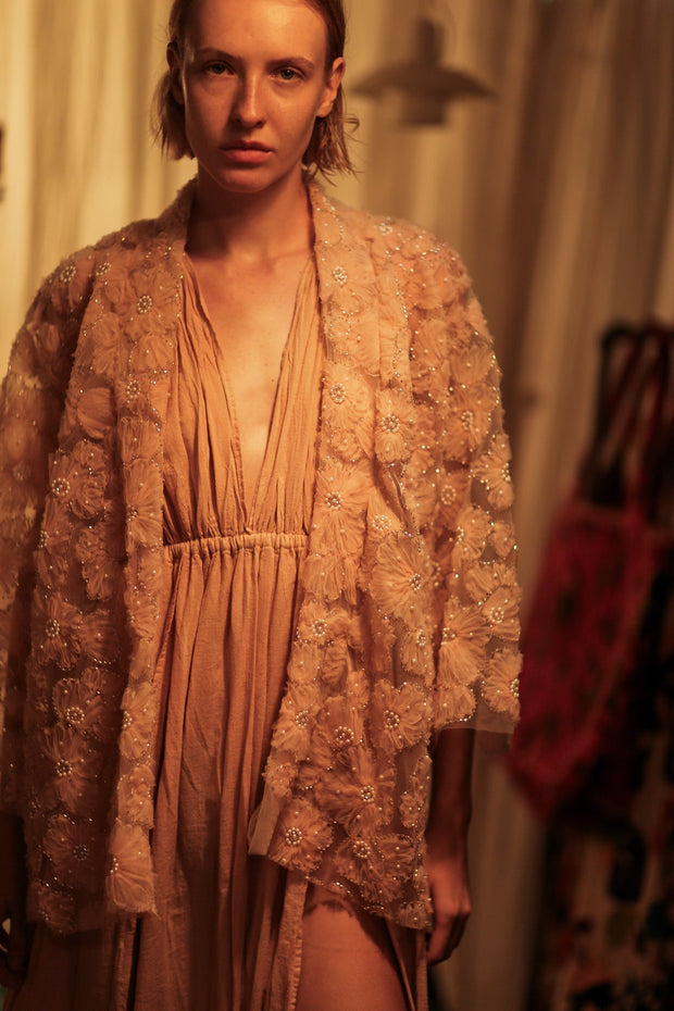 FLO SEQUINED EMBROIDERED SHORT KIMONO PASTEL PINK