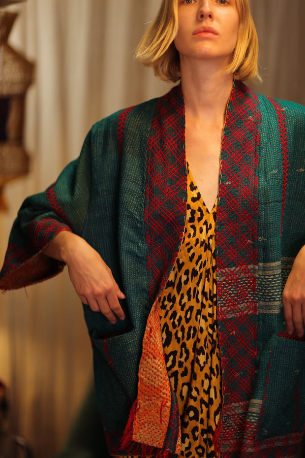 EMBROIDERED KANTHA KIMONO MONTY FOREST GREEN
