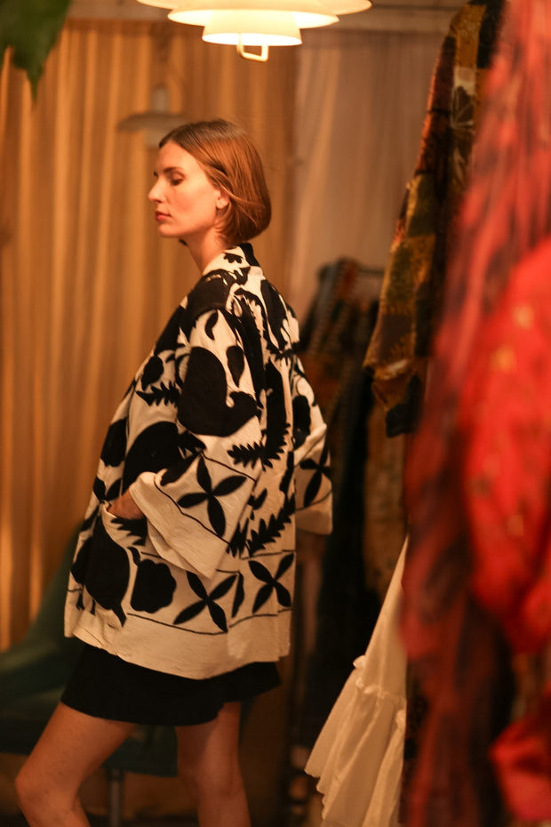 BLACK WHITE SUZANI KIMONO DRISA - sustainably made MOMO NEW YORK sustainable clothing, bestseller slow fashion