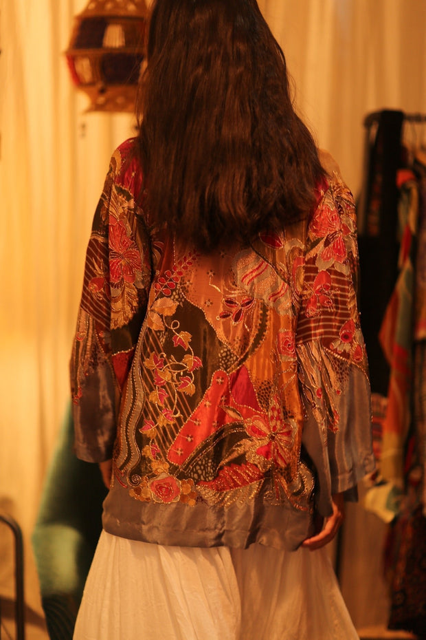 EMBROIDERED SILK SHORT KIMONO CARINE - sustainably made MOMO NEW YORK sustainable clothing, kimono slow fashion