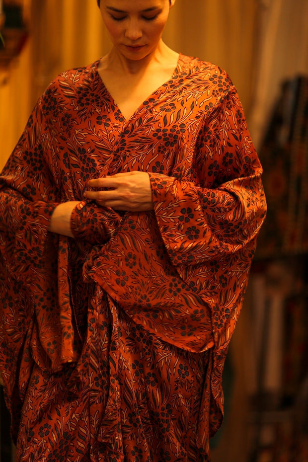 HAND BLOCK PRINT SILK KIMONO PINA - sustainably made MOMO NEW YORK sustainable clothing, bestseller slow fashion