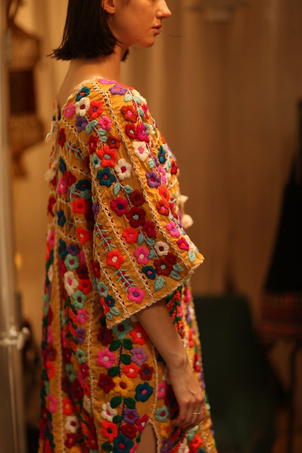 HEAVY EMBROIDERED KAFTAN ANTHARA - sustainably made MOMO NEW YORK sustainable clothing, dresskaftan slow fashion