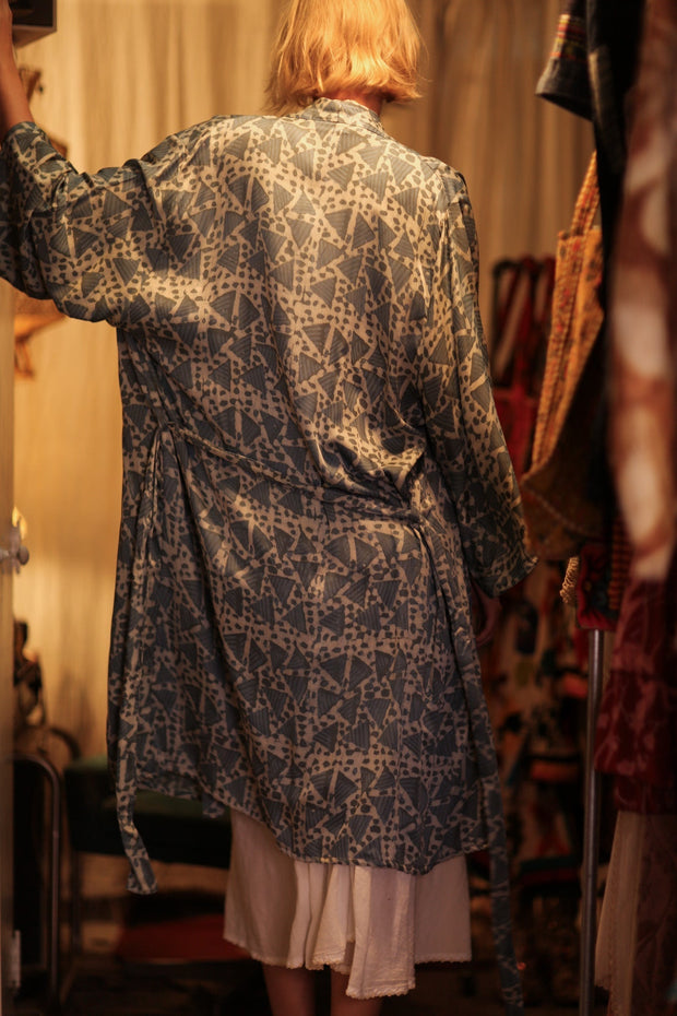 OLIVIA SILK KIMONO GEOMETRIC BLUE - sustainably made MOMO NEW YORK sustainable clothing, new slow fashion