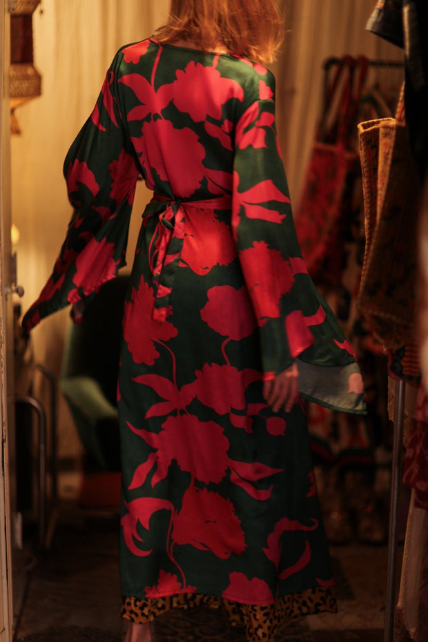 PINA SILK KIMONO PINK VINES - sustainably made MOMO NEW YORK sustainable clothing, handmade slow fashion