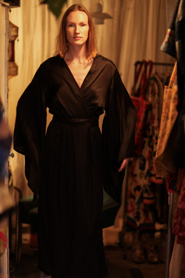 PINA SILK KIMONO SOLID BLACK - sustainably made MOMO NEW YORK sustainable clothing, handmade slow fashion