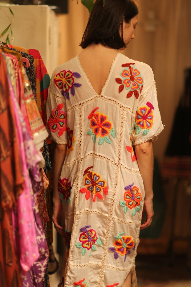 RAVEE EMBROIDERED COTTON DRESS - sustainably made MOMO NEW YORK sustainable clothing, dresskaftan slow fashion