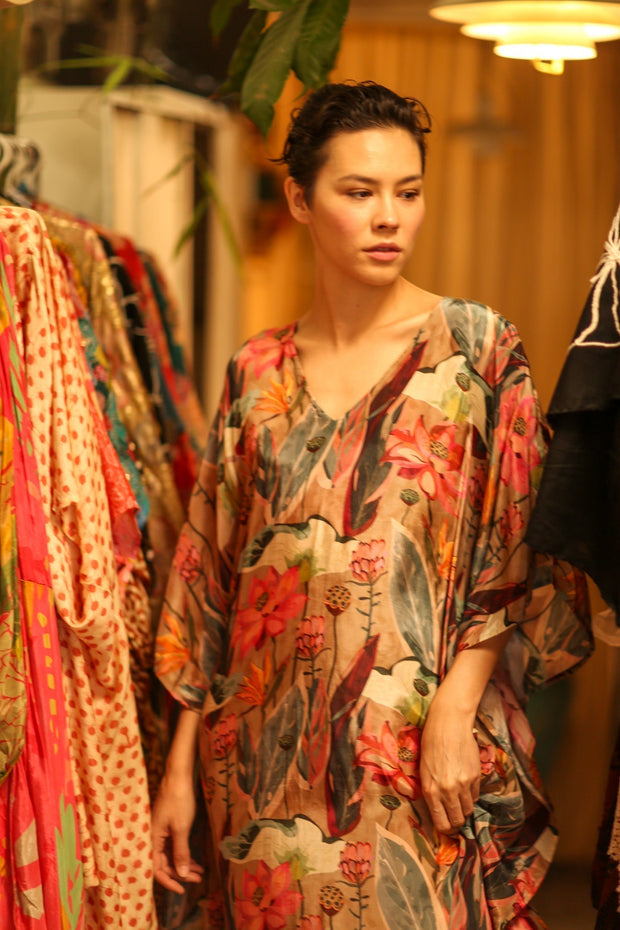 SILK KAFTAN YAYA NAMUD - sustainably made MOMO NEW YORK sustainable clothing, bestseller slow fashion