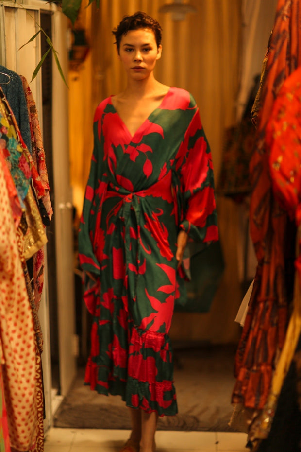 SILK XL KIMONO PINA RED GREEN - sustainably made MOMO NEW YORK sustainable clothing, bestseller slow fashion