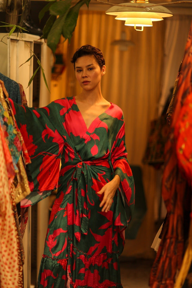 SILK XL KIMONO PINA RED GREEN - sustainably made MOMO NEW YORK sustainable clothing, bestseller slow fashion
