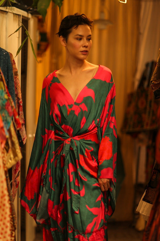 SILK XL KIMONO PINA RED GREEN - sustainably made MOMO NEW YORK sustainable clothing, bestseller slow fashion