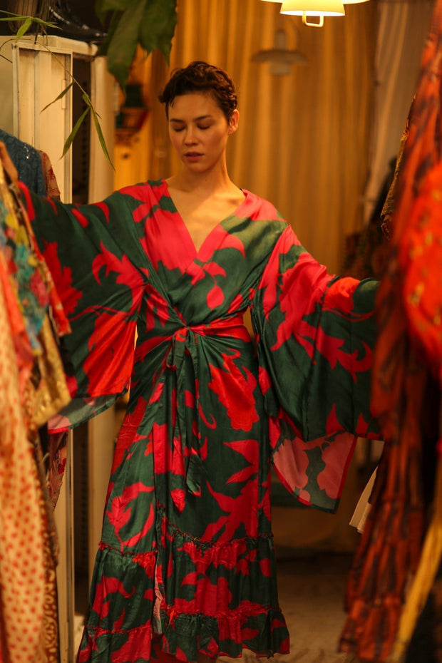 SILK XL KIMONO PINA RED GREEN - sustainably made MOMO NEW YORK sustainable clothing, bestseller slow fashion