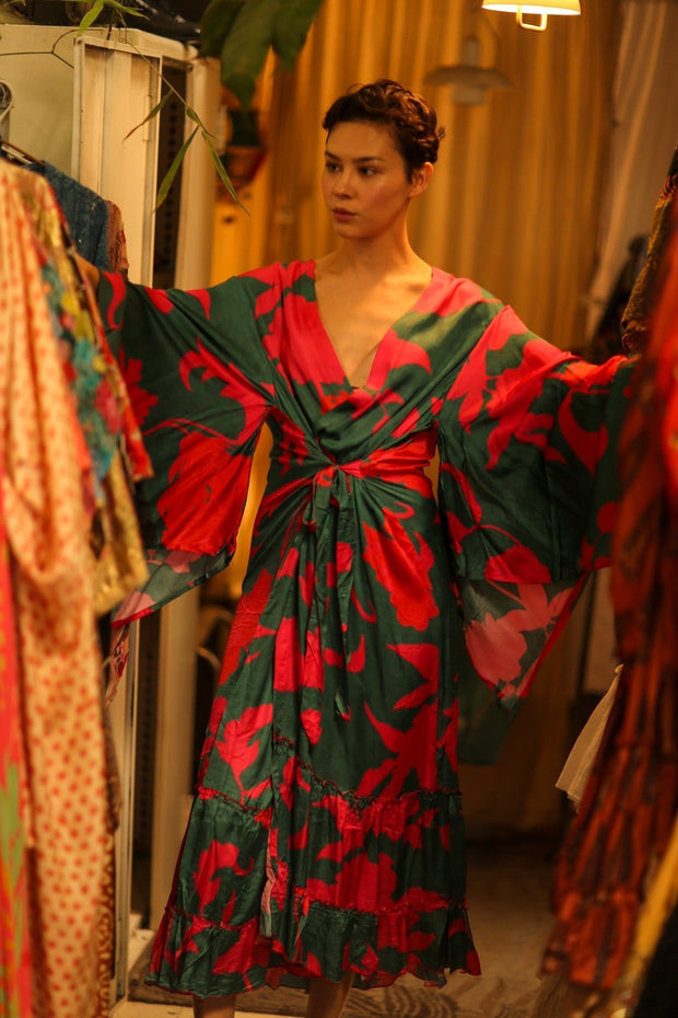 SILK XL KIMONO PINA RED GREEN - sustainably made MOMO NEW YORK sustainable clothing, bestseller slow fashion