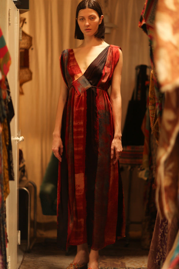 VICTORIA SILK DRESS RED STRIPE - sustainably made MOMO NEW YORK sustainable clothing, dresskaftan slow fashion