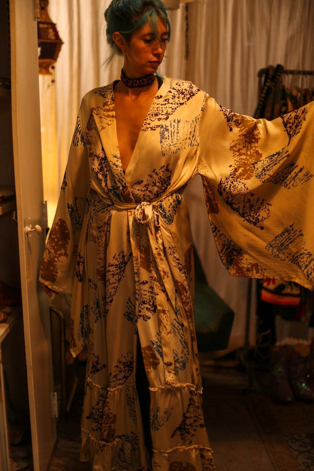 XL SILK WING KIMONO PINA ARTIST NIS - sustainably made MOMO NEW YORK sustainable clothing, bestseller slow fashion