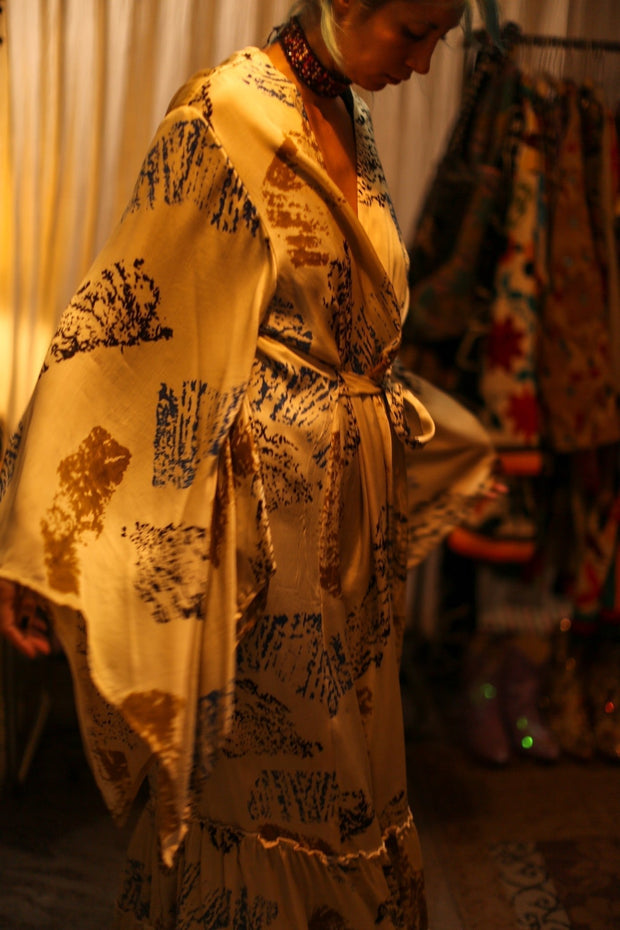 XL SILK WING KIMONO PINA ARTIST NIS - sustainably made MOMO NEW YORK sustainable clothing, bestseller slow fashion