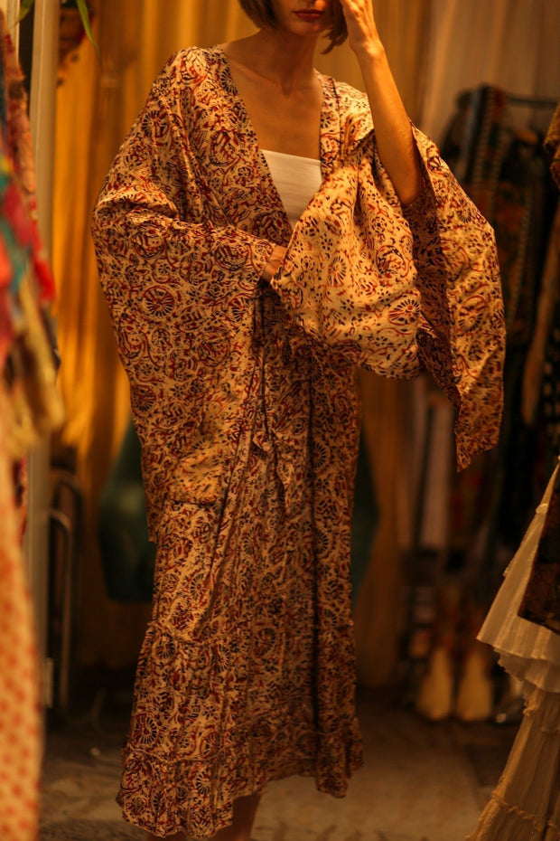 XXL WING SILK KIMONO PINA - sustainably made MOMO NEW YORK sustainable clothing, bestseller slow fashion