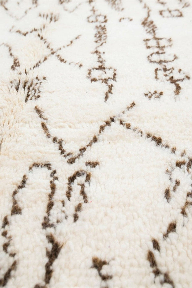 Creme Berber Moroccan Azilal Rug Size 7.87 ft x 5.05 ft - sustainably made MOMO NEW YORK sustainable clothing, rug slow fashion